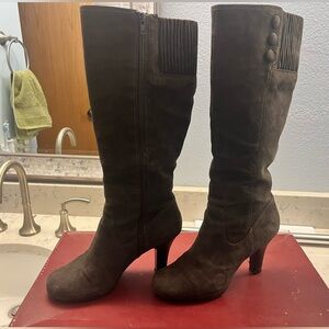 Elegant Sofft Vondra Brown Knee-High Women's Boots